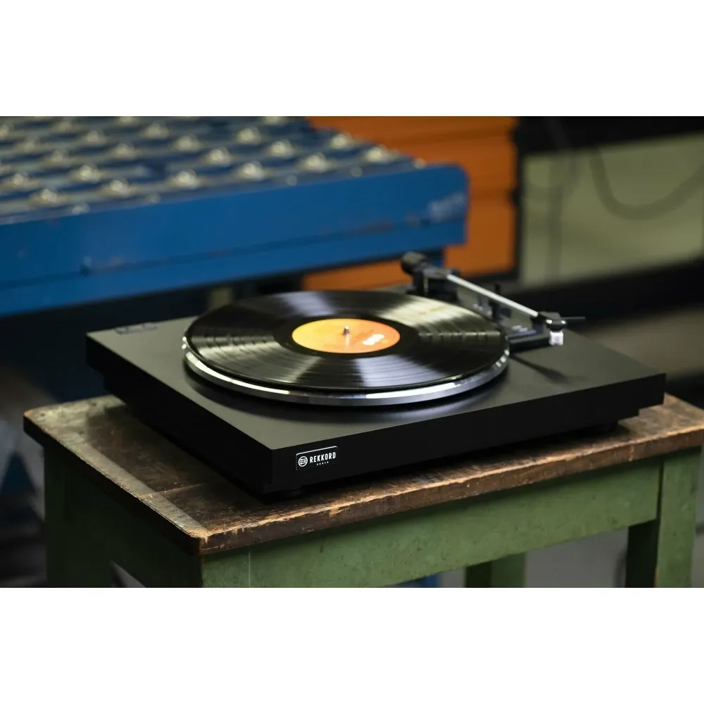 Rekkord Audio F110P Black