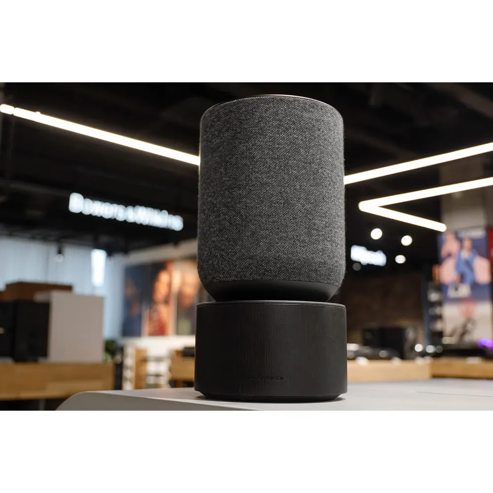 Bang & Olufsen Beosound Balance Black Oak