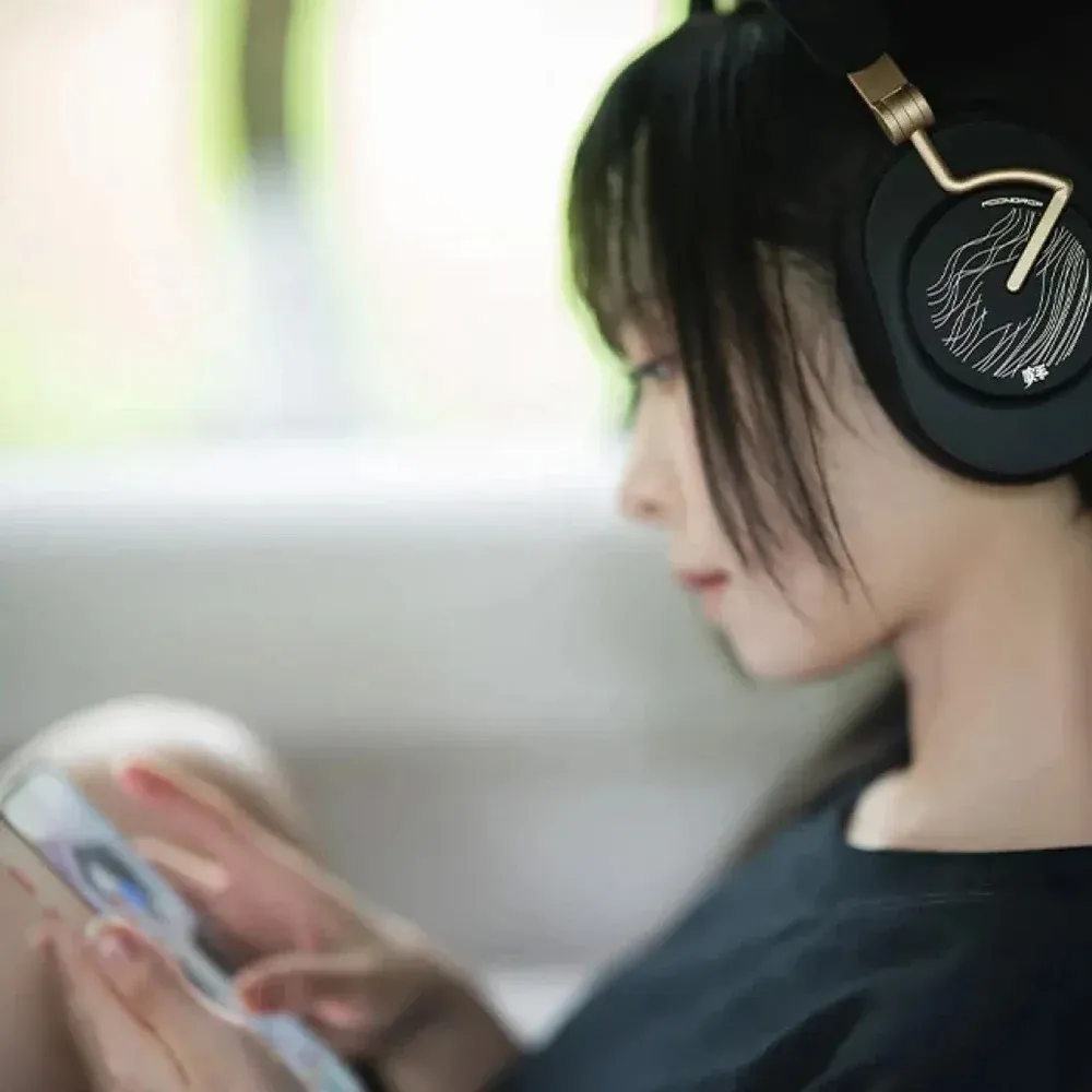 MoonDrop Singer Black