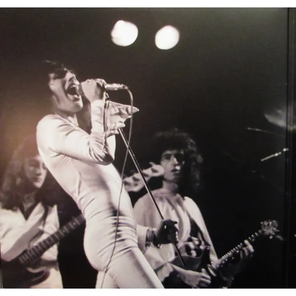Queen - A Night At The Odeon