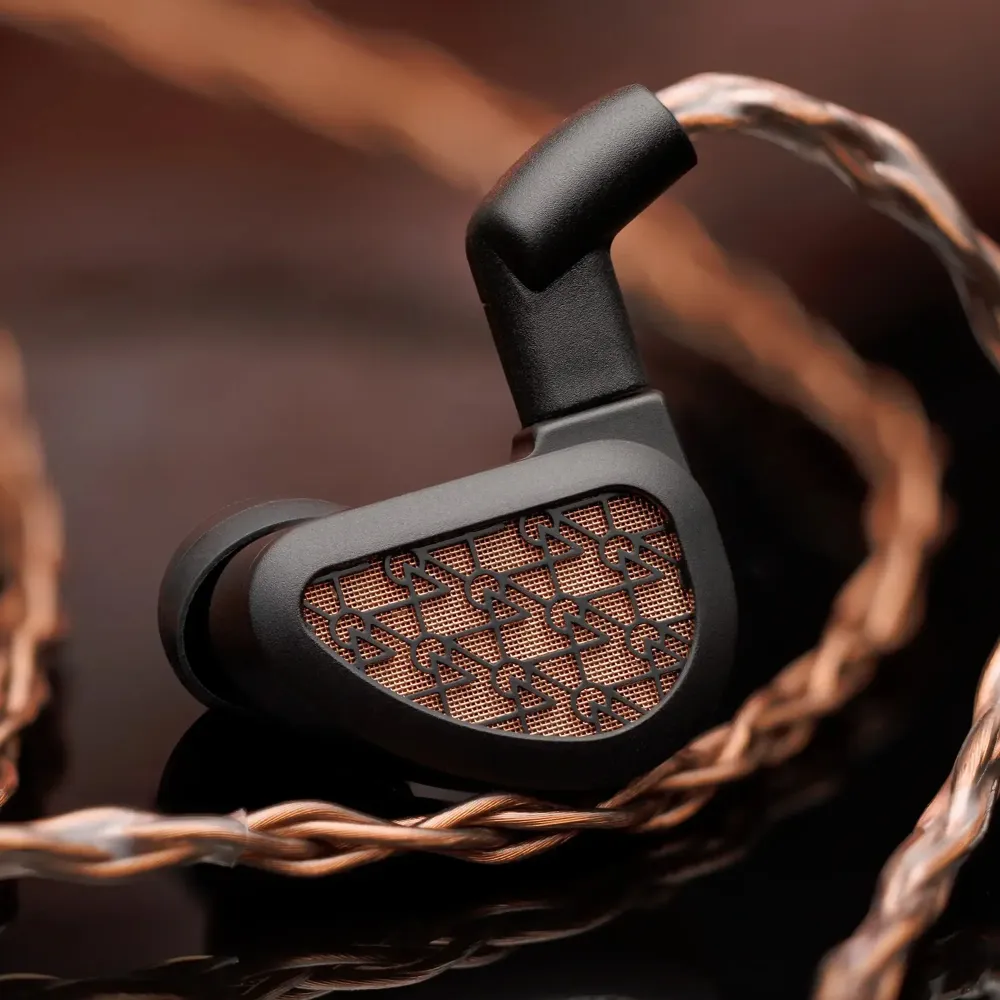 64 Audio Solo Black