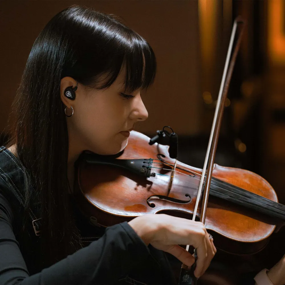 64 Audio Aspire 4 Black