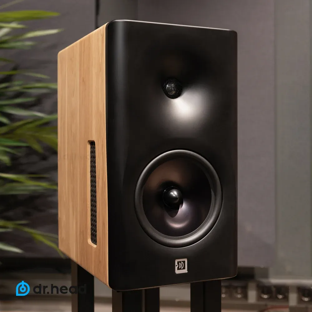 Dutch & Dutch 8c Speaker Black & Natural (1 шт)
