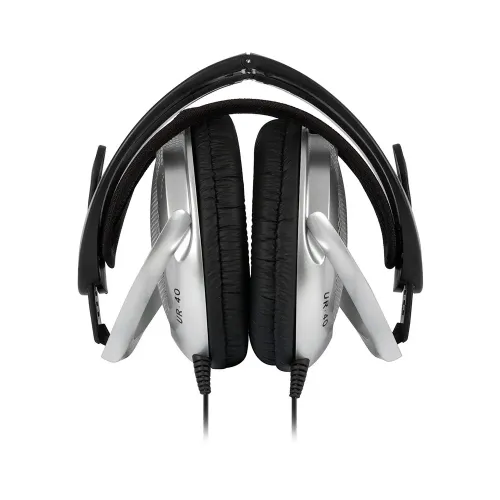 Koss UR40