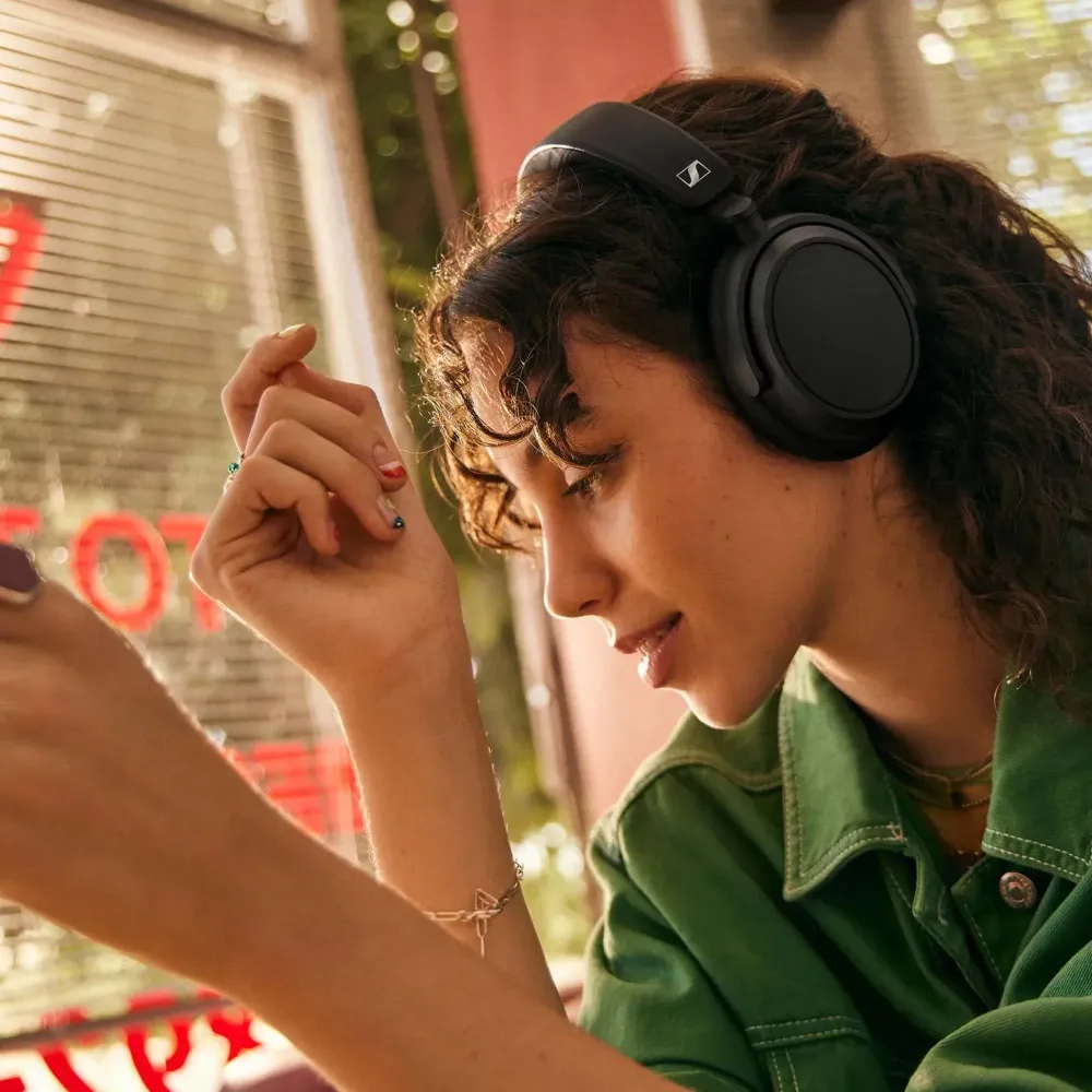 Sennheiser Accentum Plus Black