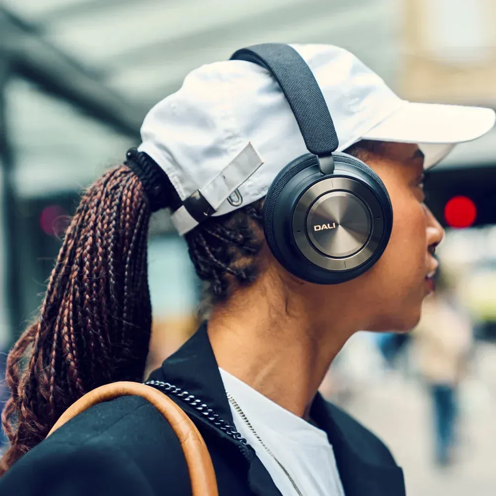 Dali IO-8 iron Black