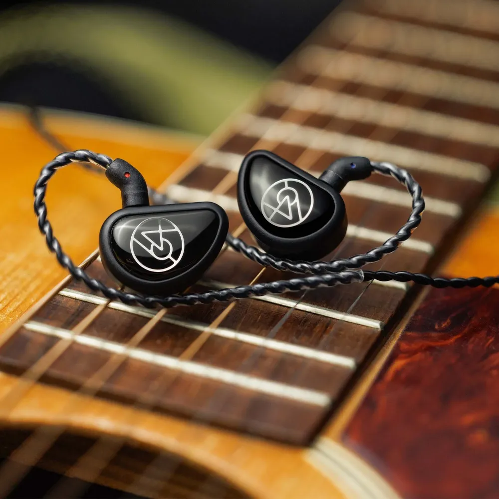 64 Audio Aspire 4 Black