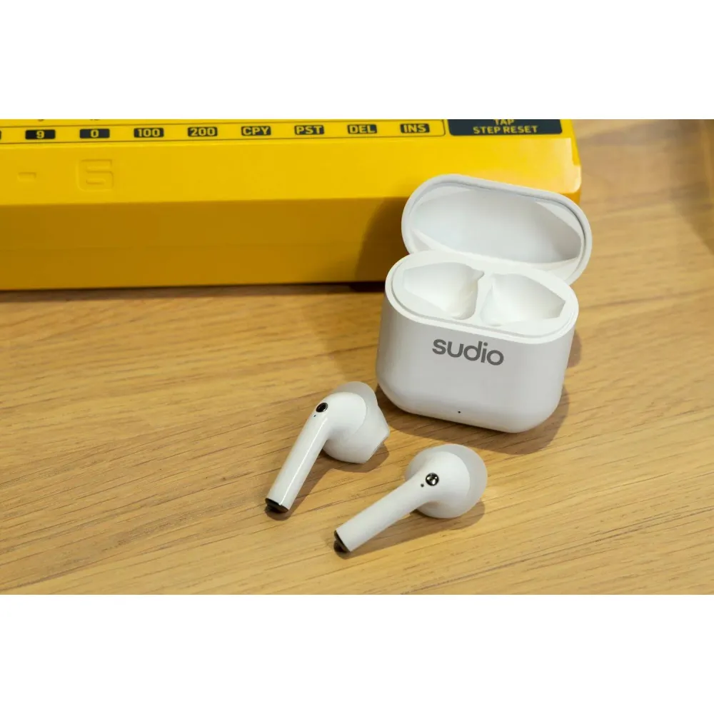Sudio Nio White