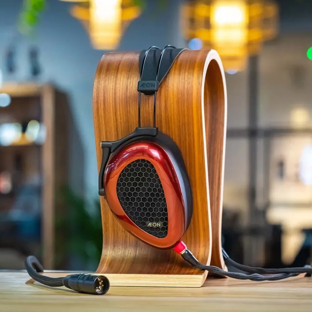 Dan Clark Audio AEON 2 Open Black Red 4-pin XLR