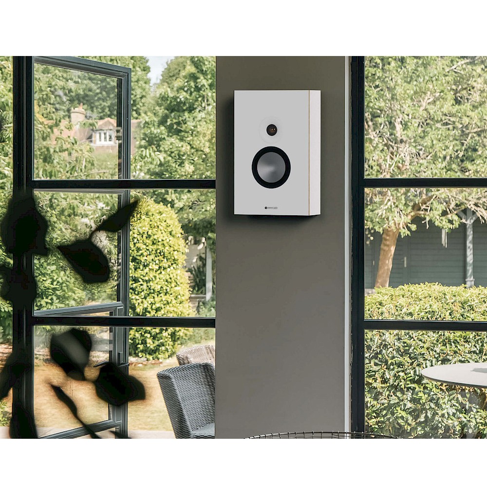 Monitor Audio Bronze On-Wall (7G) Walnut