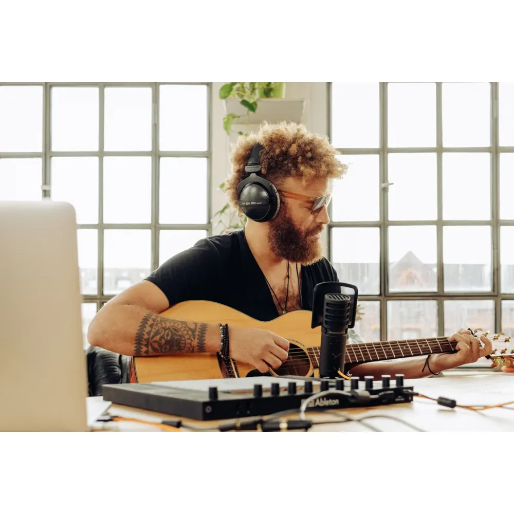 Beyerdynamic DT 770 PRO Black Limited Edition 250 Ohm