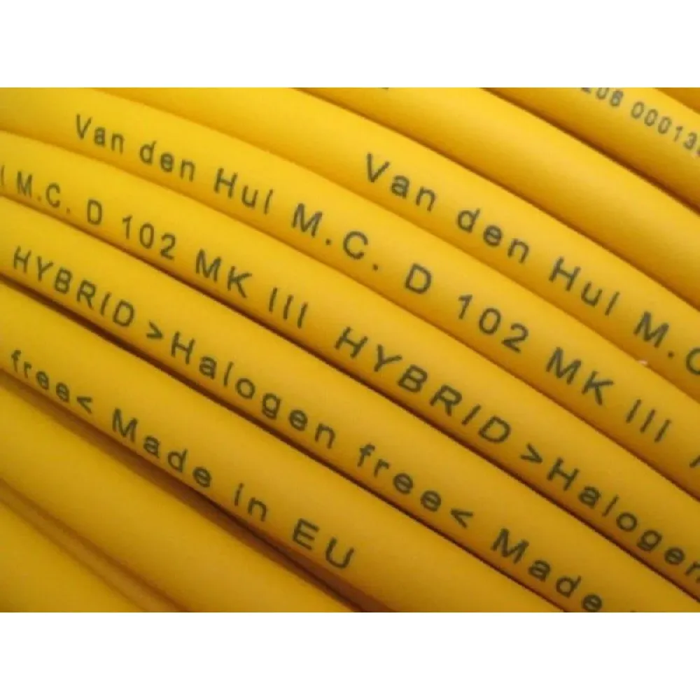 Van Den Hul The D-102 III 3T Hybrid 2RCA-2RCA 0.8m