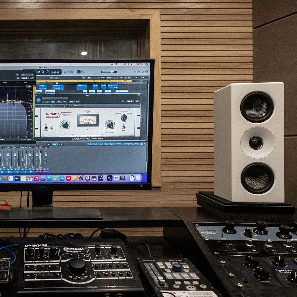 MoonDrop M4P-MTM White