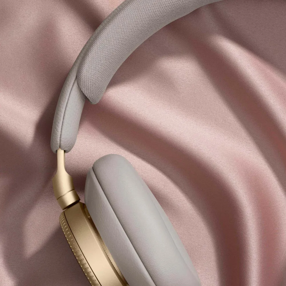 Bang & Olufsen Beoplay H100 Hourglass Sand