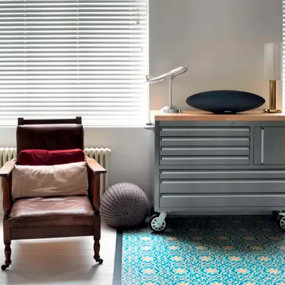 Bowers & Wilkins Zeppelin Midnight Grey