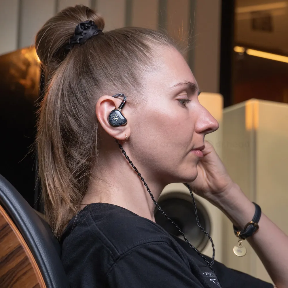 Noble Audio Kublai Khan Black