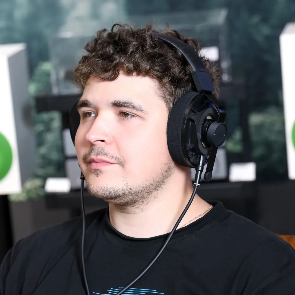 Final Audio D8000 Pro Limited Edition Black/Gold