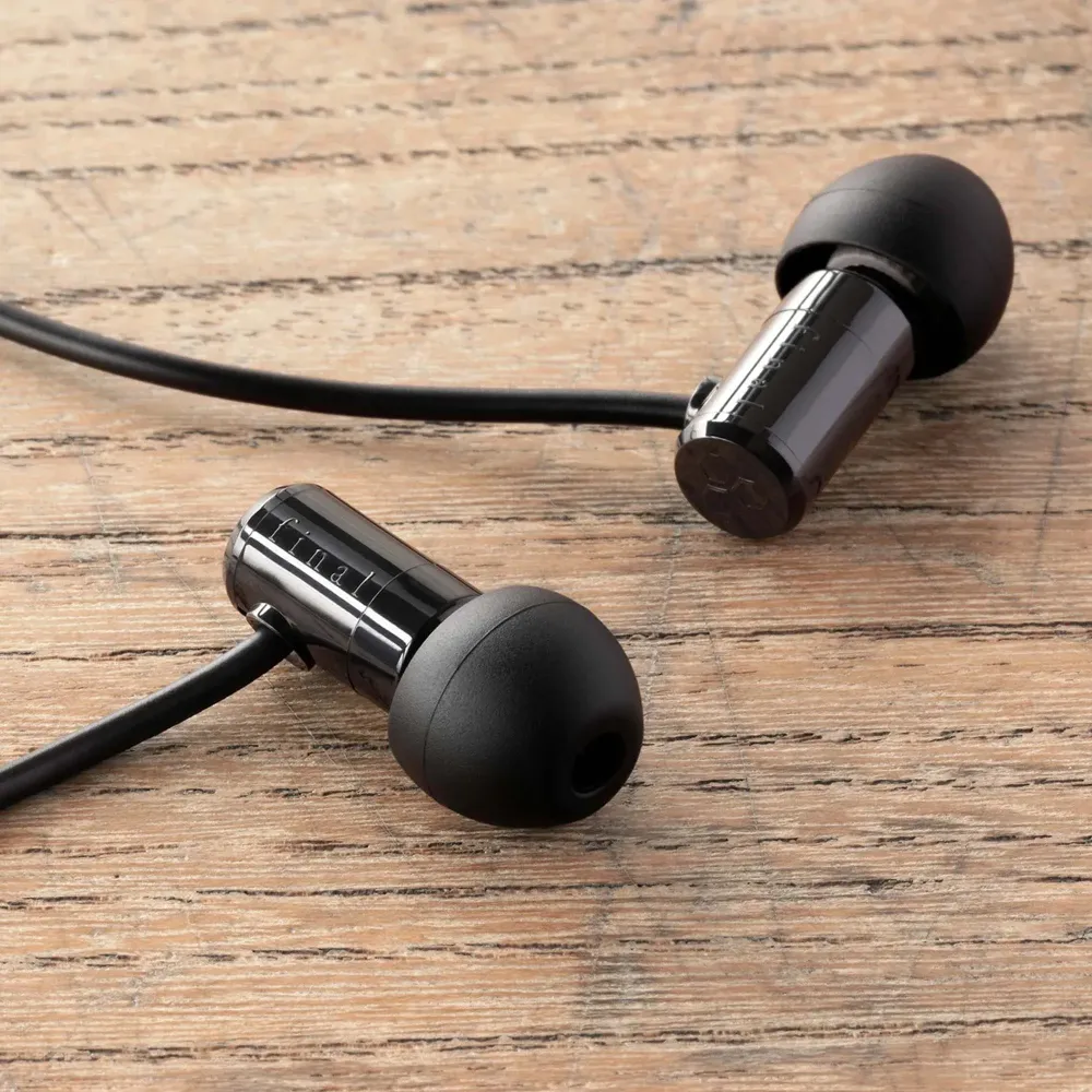 Final Audio E500 Black