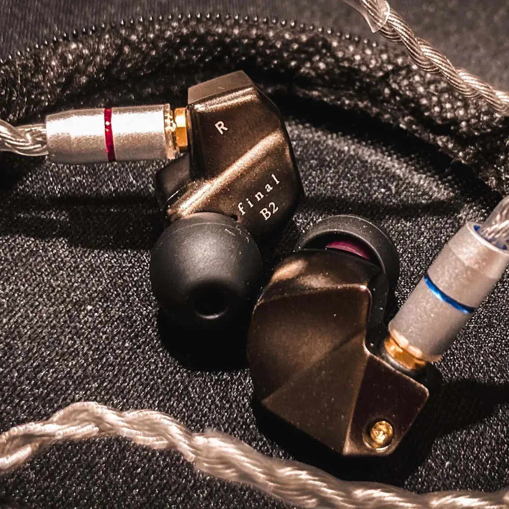 Final Audio B2 Bronze