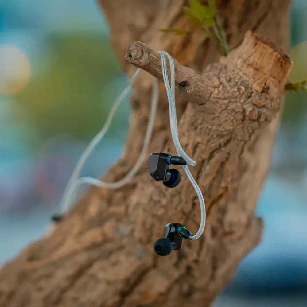 Campfire Audio Fathom Black