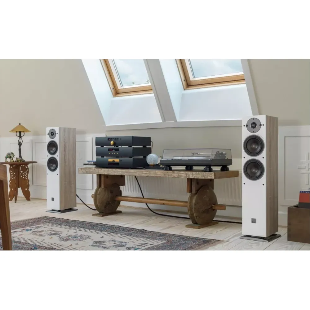 Dali Oberon 5 Light Oak