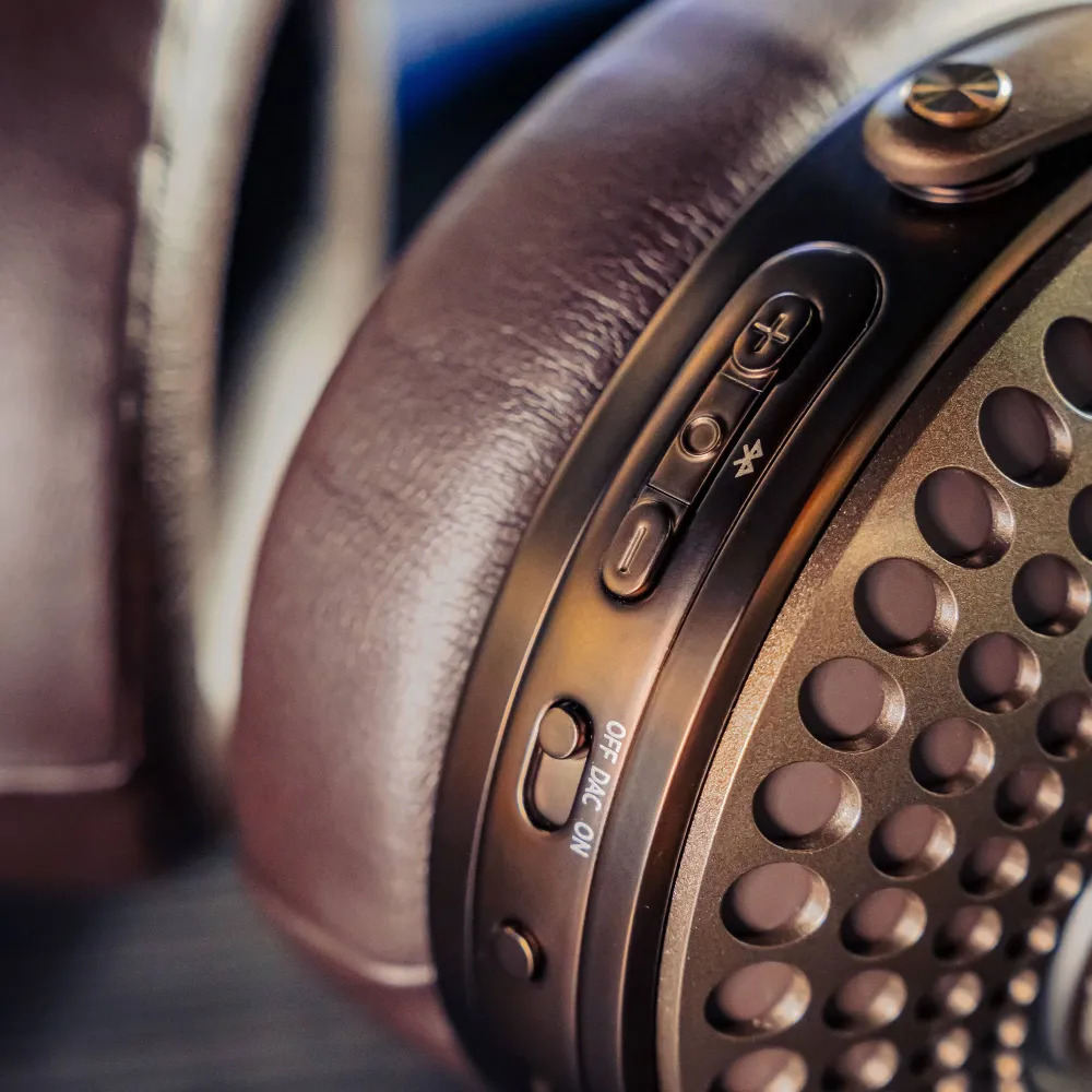 Focal Bathys MG Chestnut