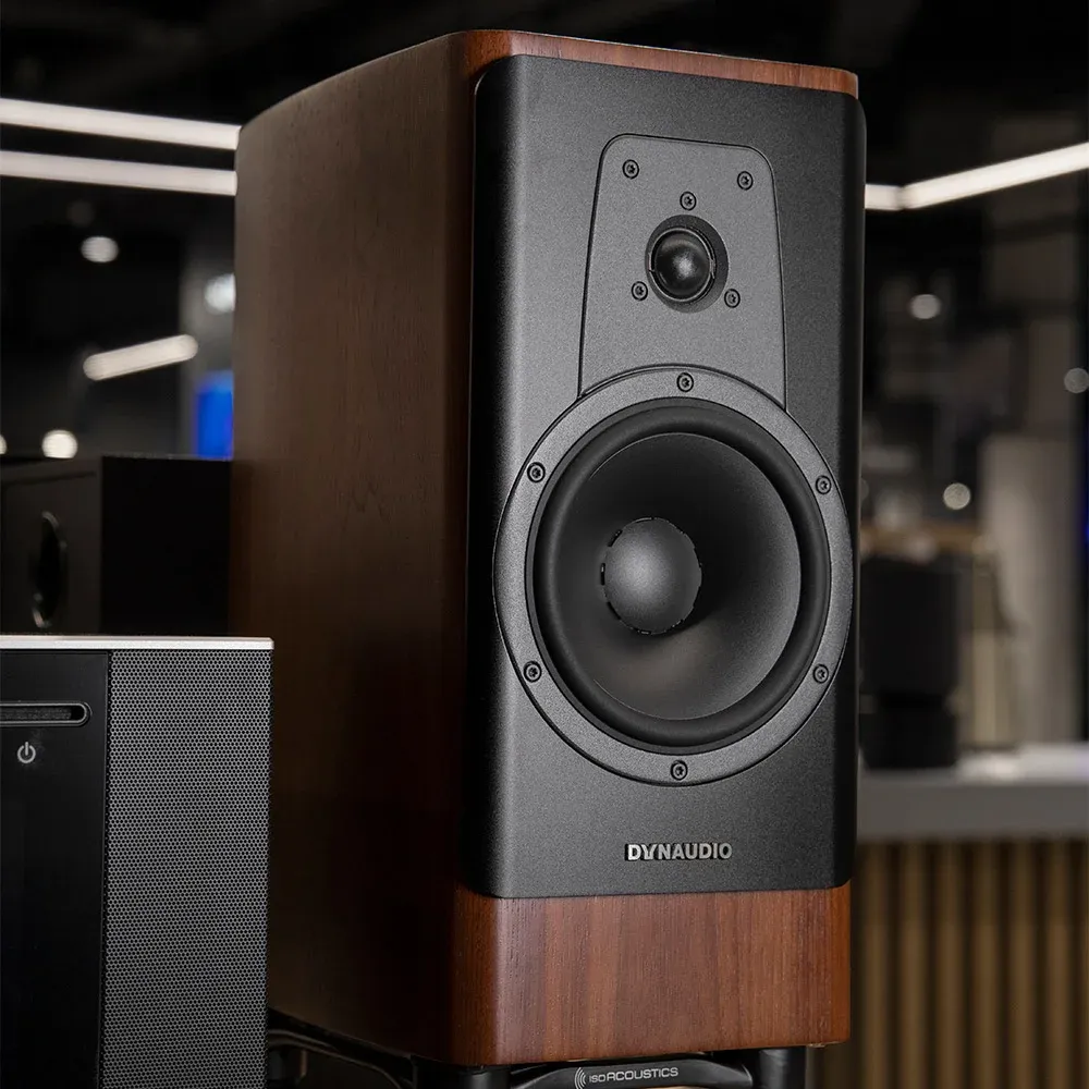 Dynaudio Contour 20i Walnut Wood