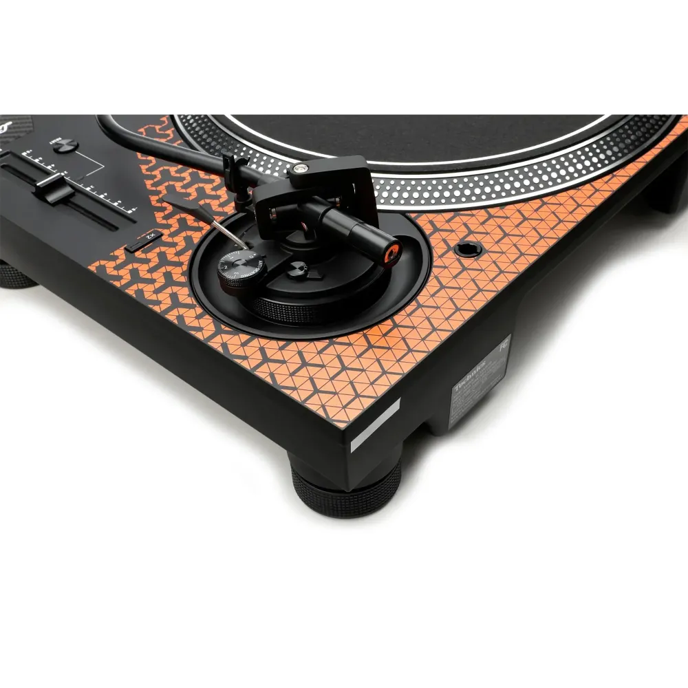 Technics SL-1200M7PED Lamborghini Orange