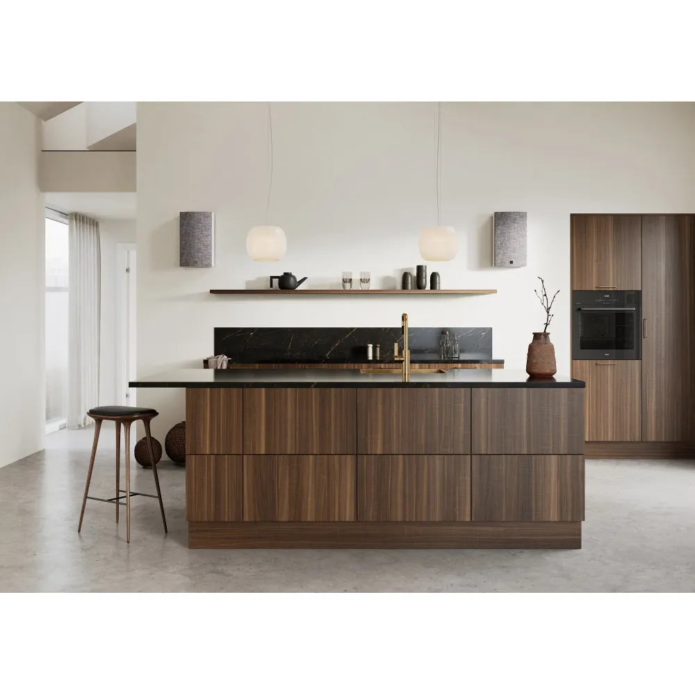 Dali Rubikore On-Wall Black High Gloss