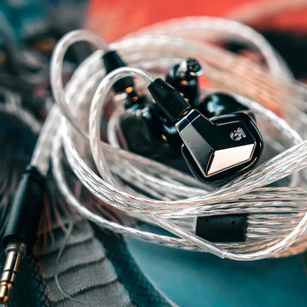 Campfire Audio Supermoon Essential Universal Black
