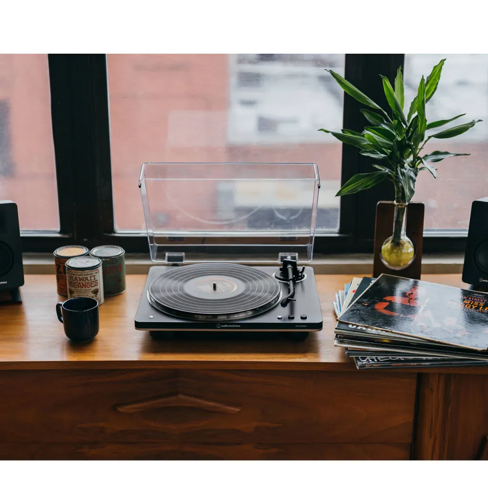 Audio-Technica AT-LP70XBT Black Silver