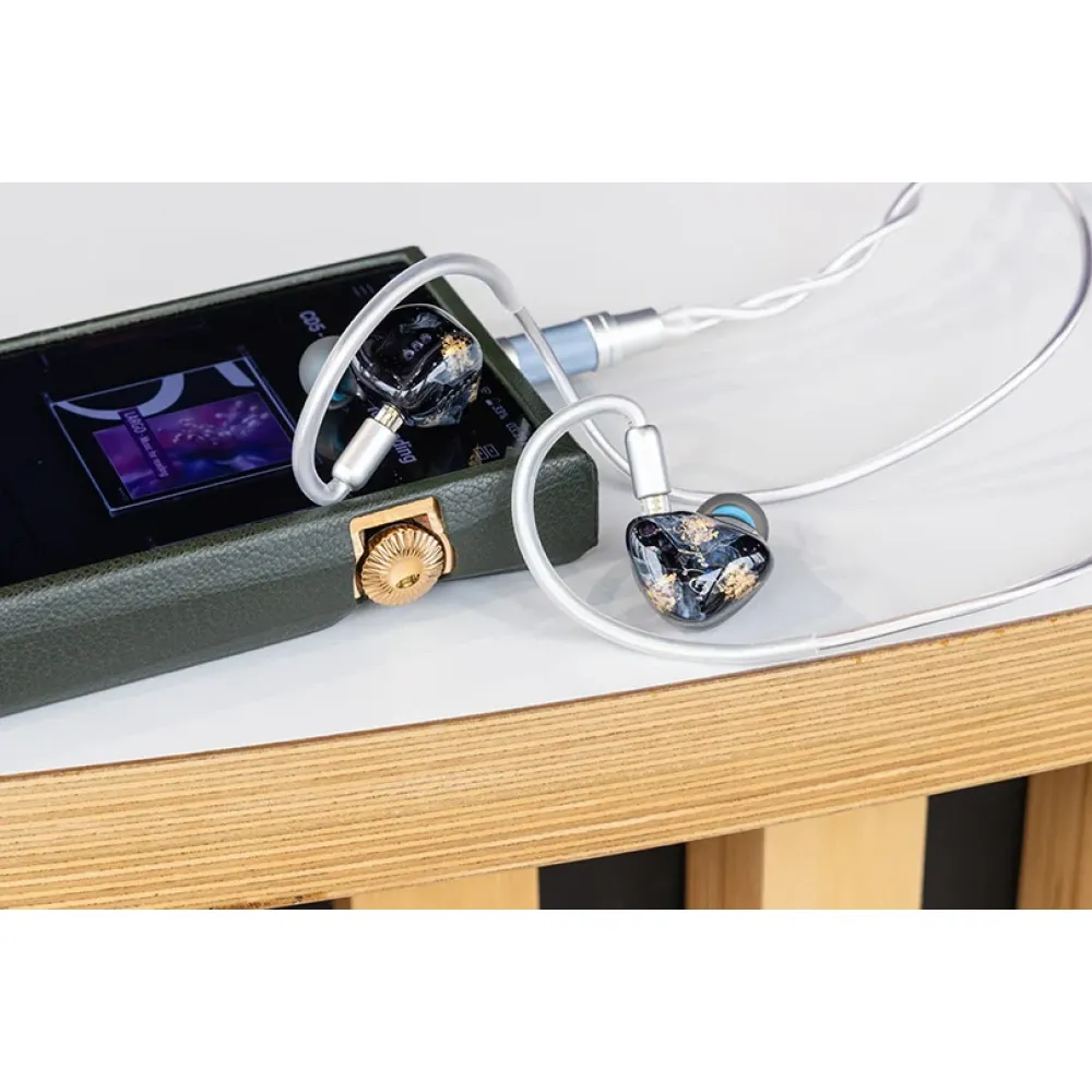 Kinera Imperial Verdandi Cosmos Black