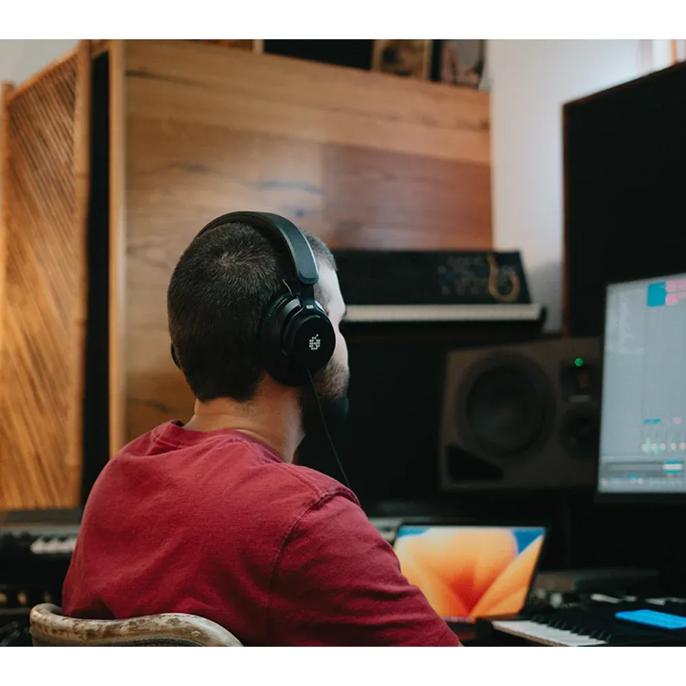 Adam Audio H200 Black