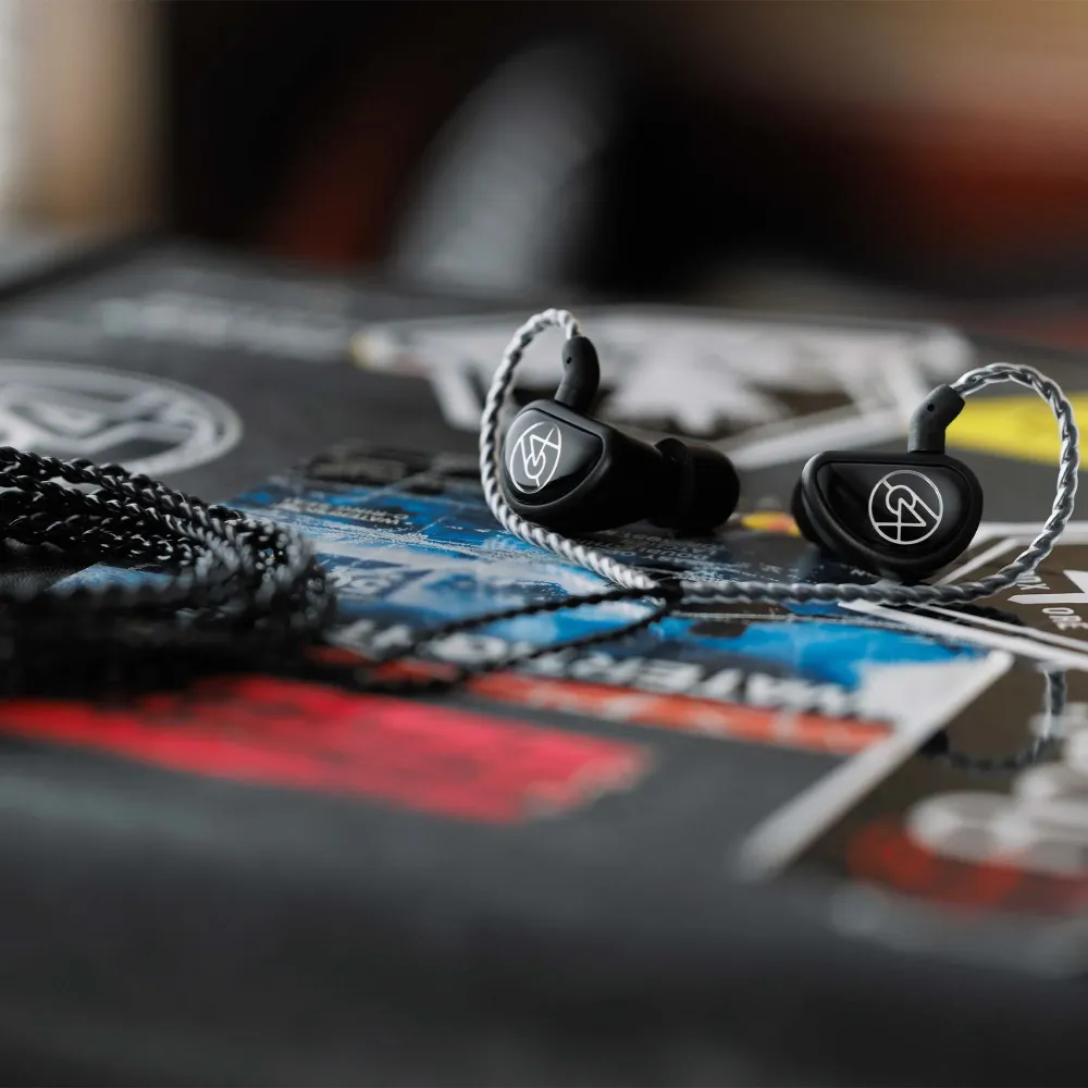 64 Audio Aspire 4 Black
